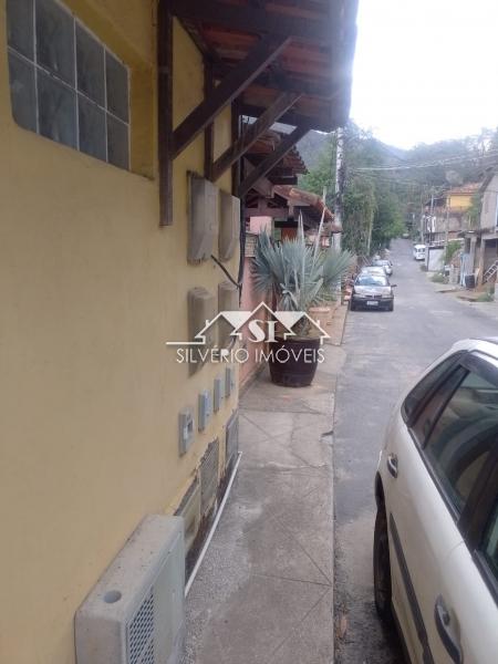 Casa para alugar com 2 quartos, 40m² - Foto 16