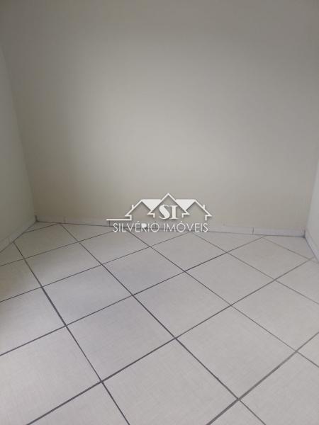 Casa para alugar com 2 quartos, 40m² - Foto 7