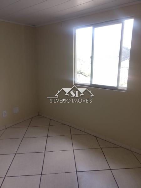 Casa para alugar com 2 quartos, 40m² - Foto 8