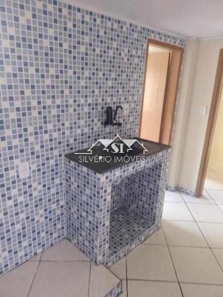 Casa para alugar com 2 quartos, 40m² - Foto 9