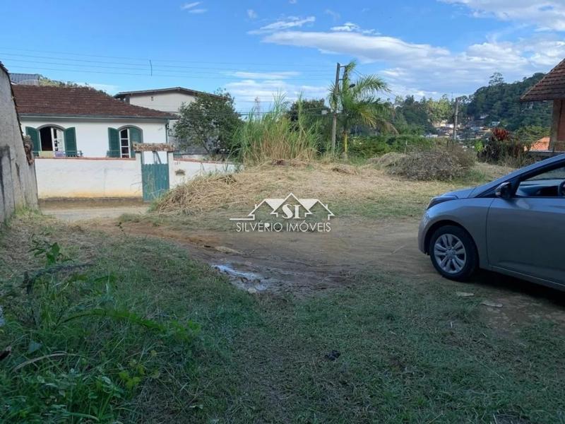 Terreno em Mosela - Petrópolis/RJ 