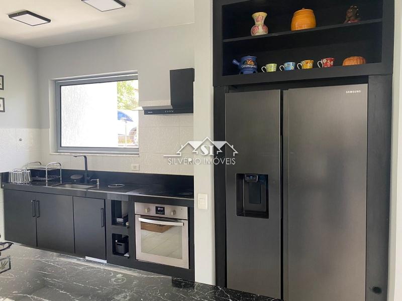 Casa à venda com 5 quartos, 345m² - Foto 8