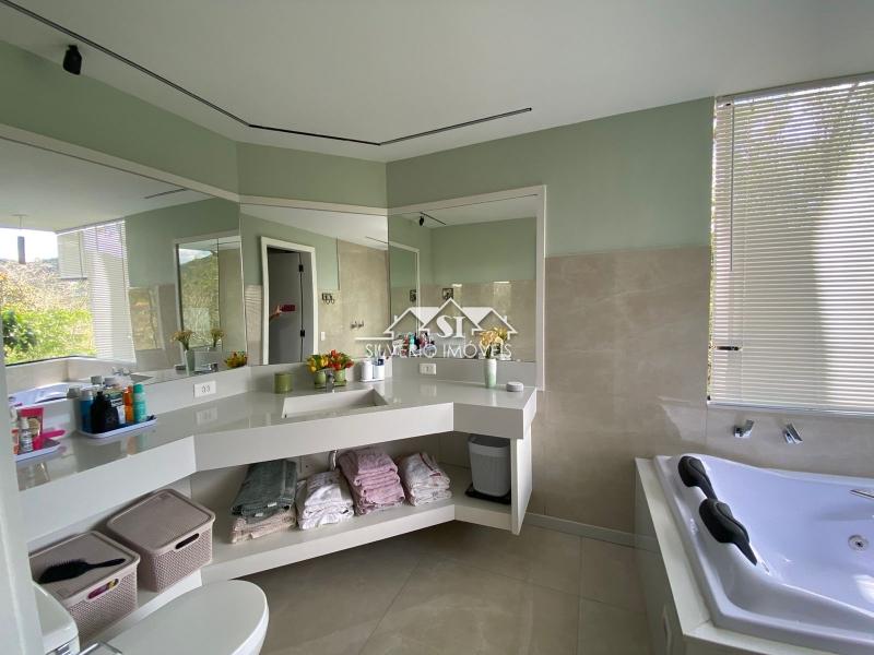 Casa à venda com 5 quartos, 345m² - Foto 22