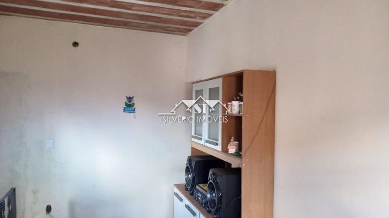 Casa à venda com 3 quartos, 180m² - Foto 4