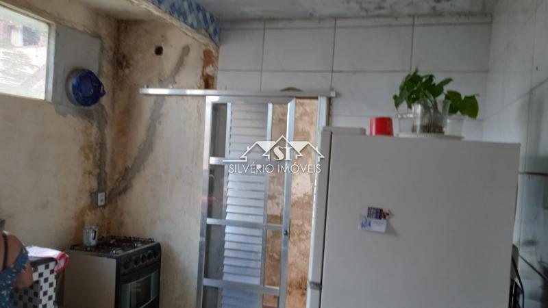 Casa à venda com 3 quartos, 180m² - Foto 9