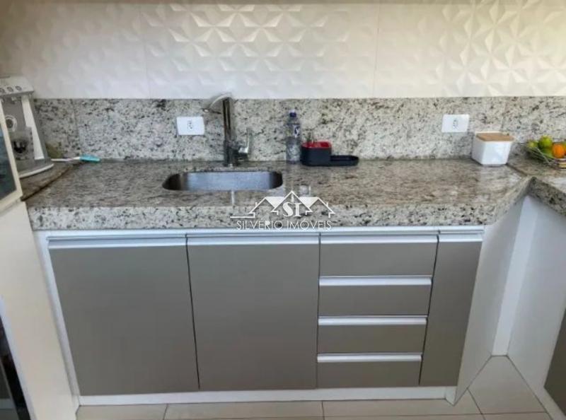 Casa à venda com 3 quartos, 140m² - Foto 13