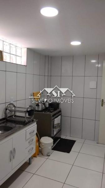 Casa à venda com 2 quartos, 65m² - Foto 6