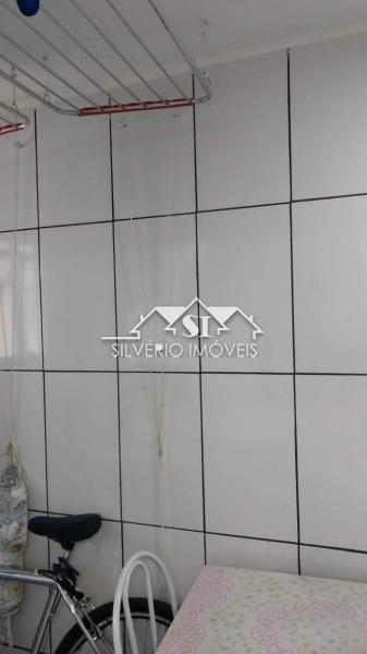 Casa à venda com 2 quartos, 65m² - Foto 9
