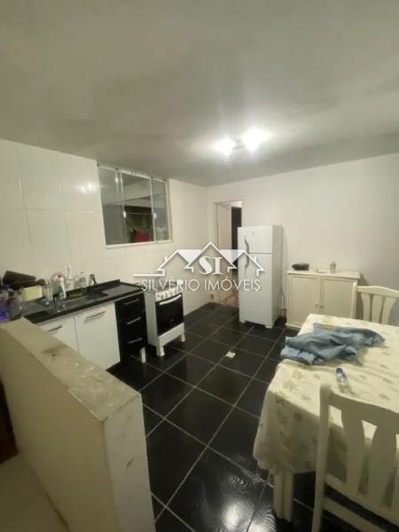Casa à venda com 3 quartos, 200m² - Foto 9
