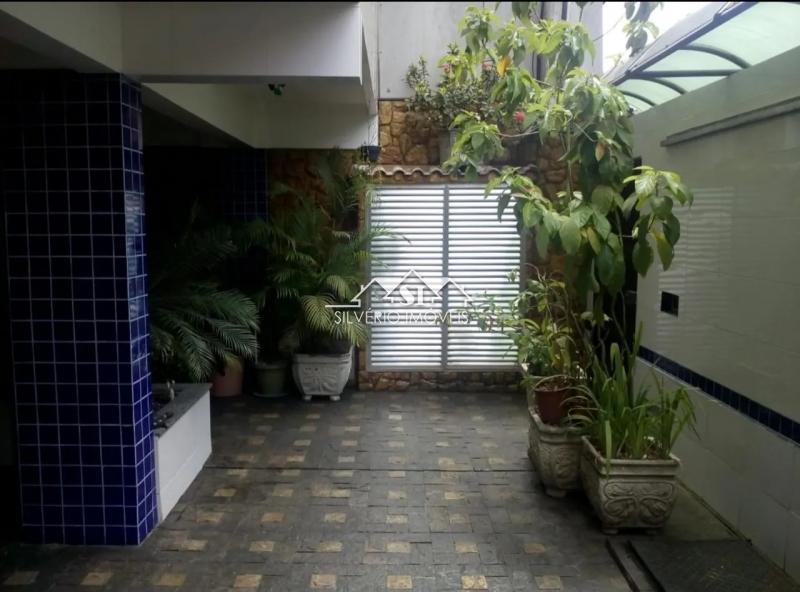 Imóvel Comercial Padrão à venda com 8 quartos, 300m² - Foto 7