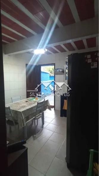 Casa à venda com 2 quartos, 120m² - Foto 2