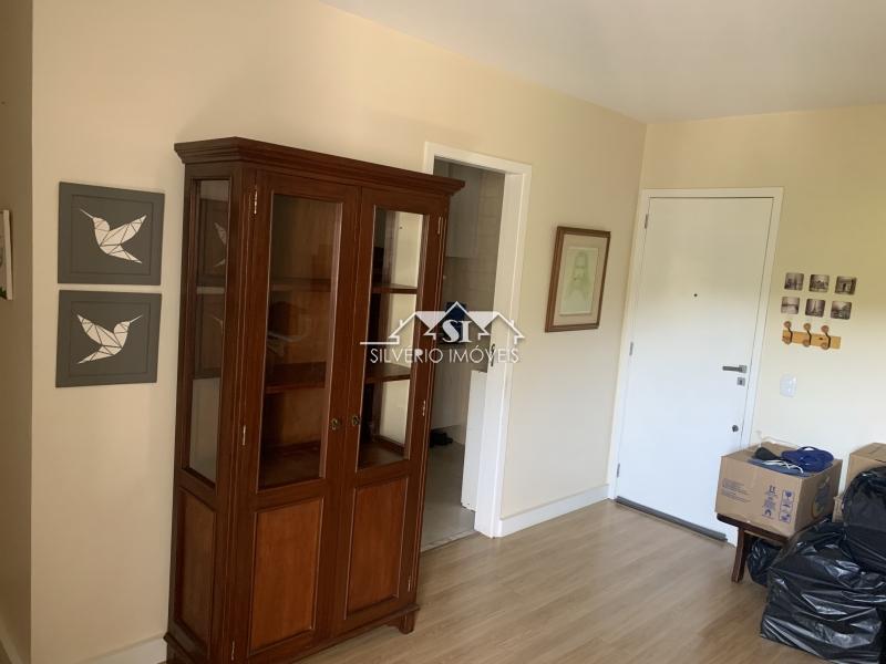 Apartamento à venda com 2 quartos, 80m² - Foto 3