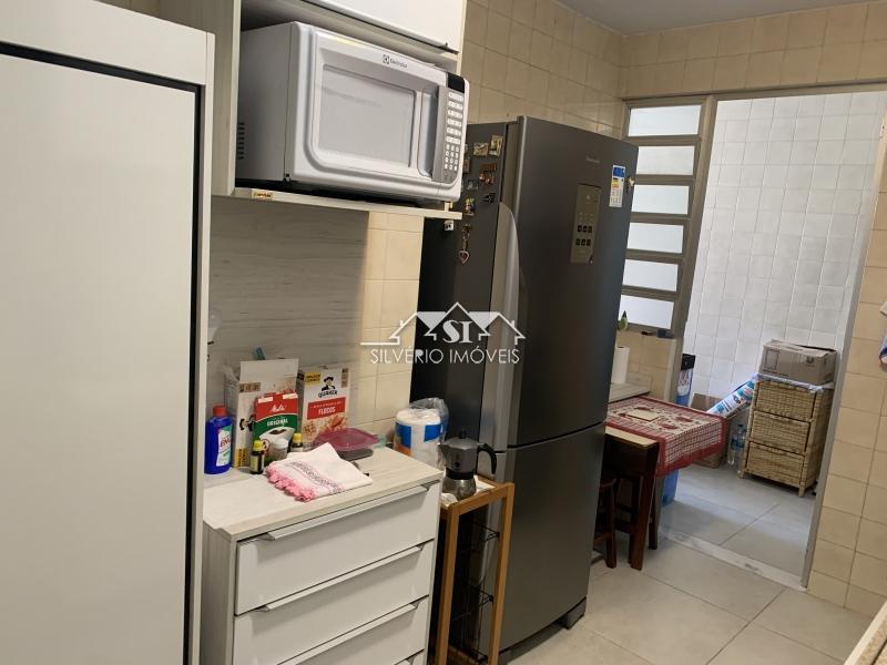 Apartamento à venda com 2 quartos, 80m² - Foto 10