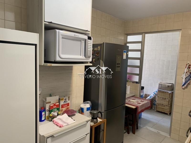 Apartamento à venda com 2 quartos, 80m² - Foto 11