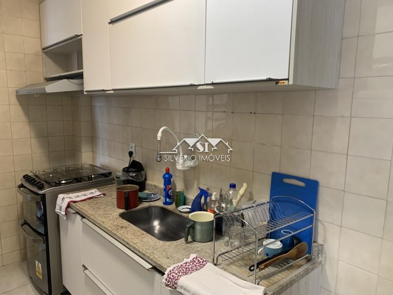 Apartamento à venda com 2 quartos, 80m² - Foto 13