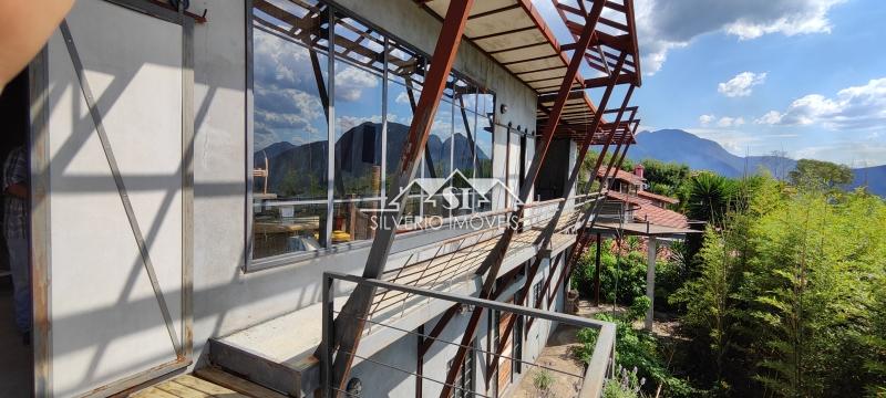 Casa à venda com 4 quartos, 280m² - Foto 2