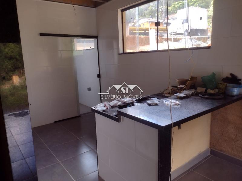Casa à venda com 3 quartos, 90m² - Foto 5