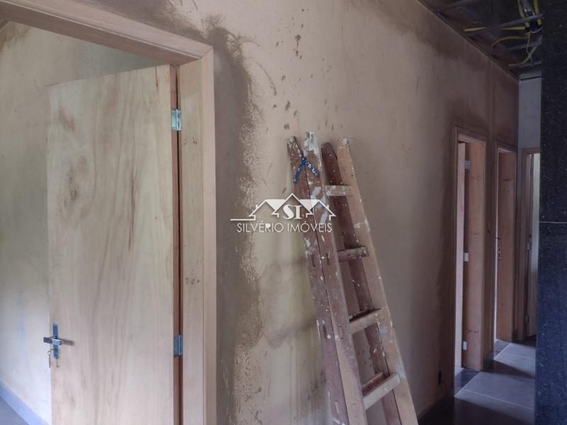 Casa à venda com 3 quartos, 90m² - Foto 7