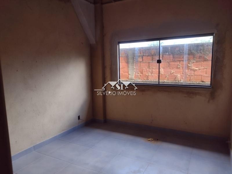 Casa à venda com 3 quartos, 90m² - Foto 10