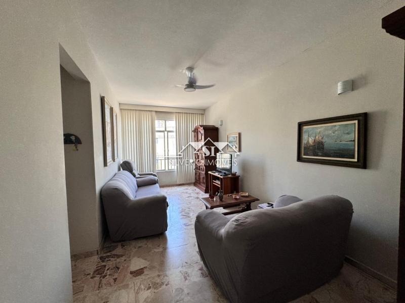 Apartamento à venda com 2 quartos, 70m² - Foto 3