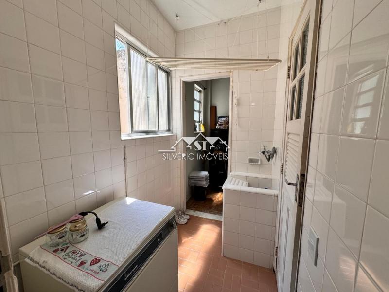 Apartamento à venda com 2 quartos, 70m² - Foto 13