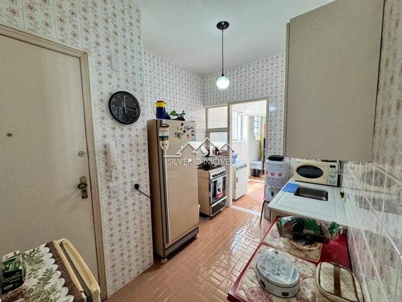 Apartamento à venda com 2 quartos, 70m² - Foto 27