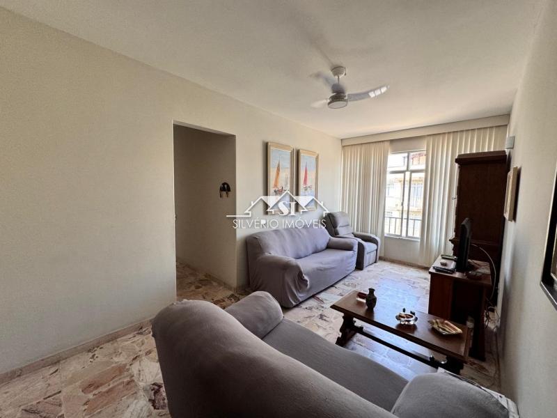 Apartamento à venda com 2 quartos, 70m² - Foto 32