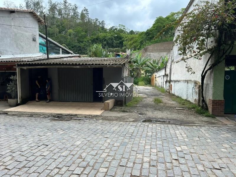 Terreno à venda e aluguel, 360m² - Foto 1