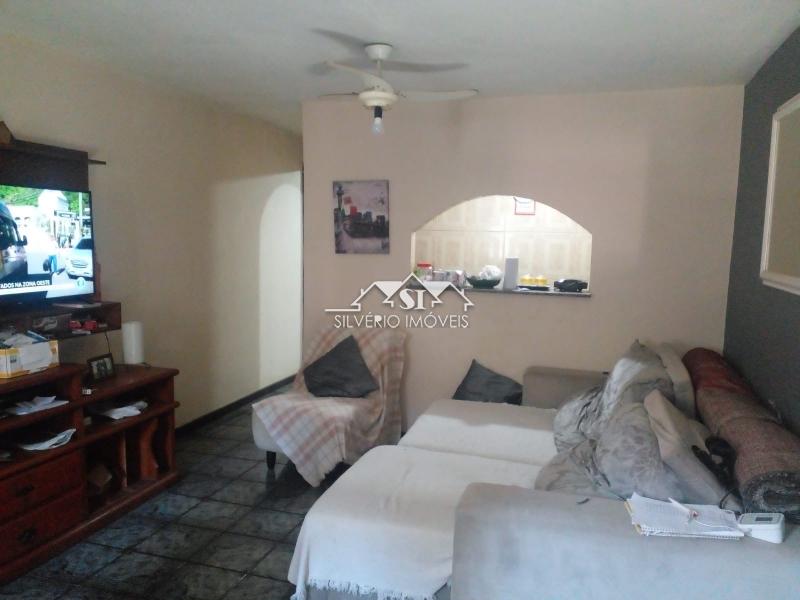 Casa à venda com 3 quartos, 100m² - Foto 10