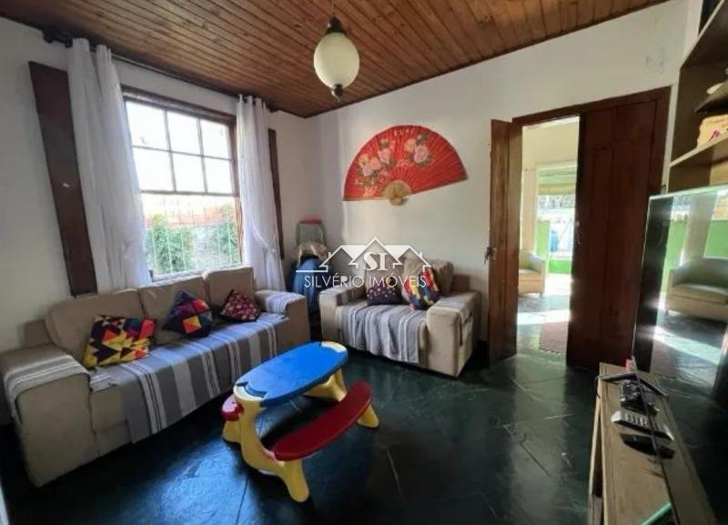 Casa à venda com 4 quartos, 243m² - Foto 4