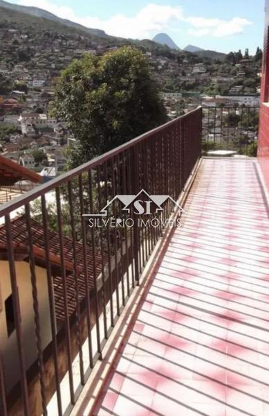 Casa à venda com 4 quartos, 380m² - Foto 9