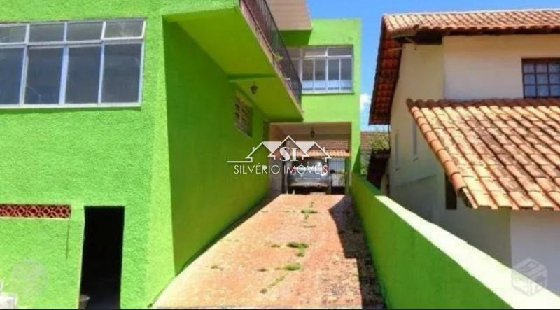 Casa à venda com 4 quartos, 380m² - Foto 2