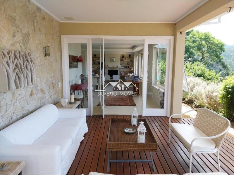 Casa para alugar com 5 quartos, 300m² - Foto 9
