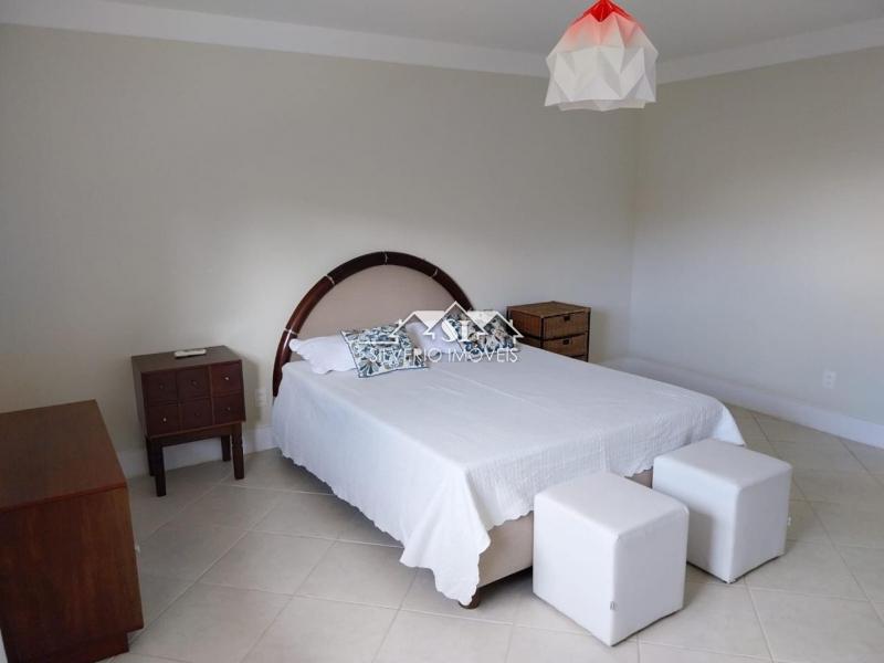 Casa para alugar com 5 quartos, 300m² - Foto 23