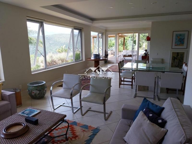 Casa para alugar com 5 quartos, 300m² - Foto 12