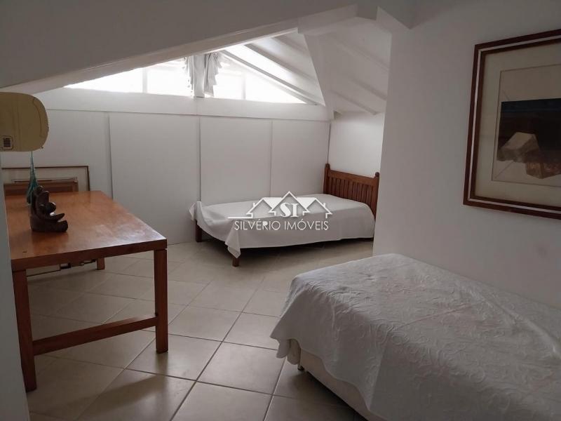 Casa para alugar com 5 quartos, 300m² - Foto 28