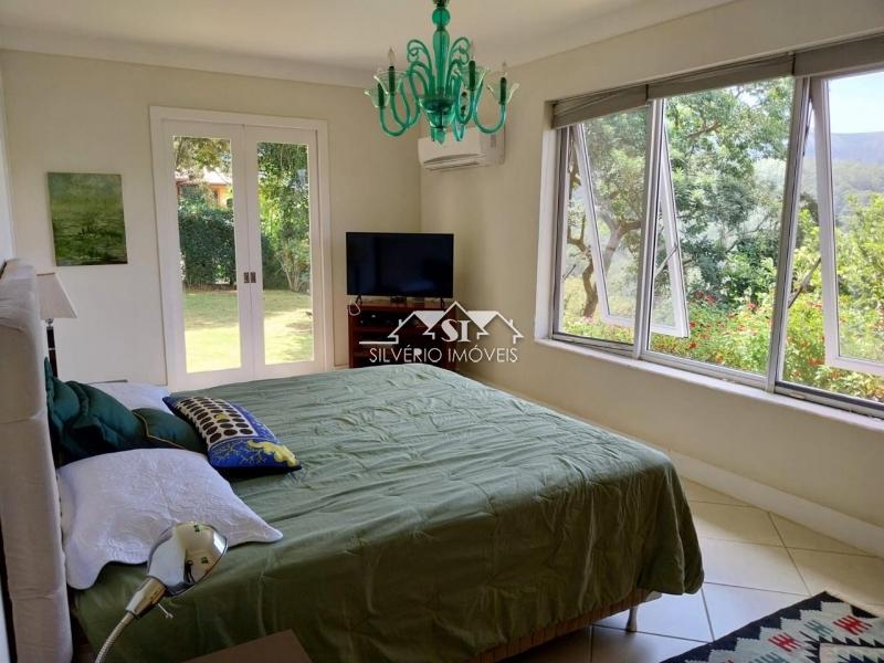 Casa para alugar com 5 quartos, 300m² - Foto 22