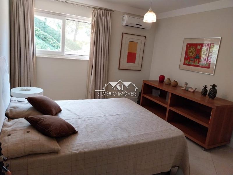 Casa para alugar com 5 quartos, 300m² - Foto 31
