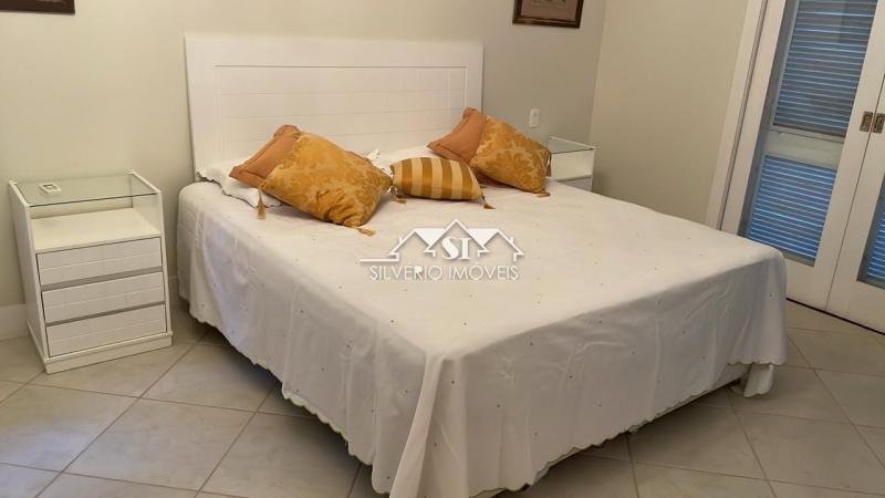 Casa para alugar com 5 quartos, 300m² - Foto 32