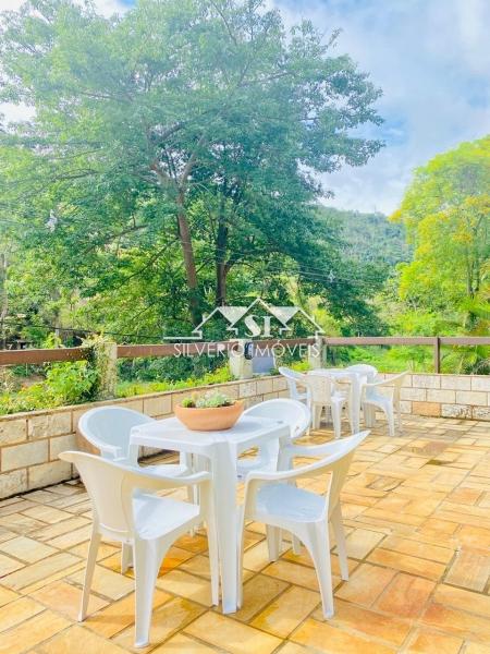 Casa à venda com 5 quartos, 258m² - Foto 10