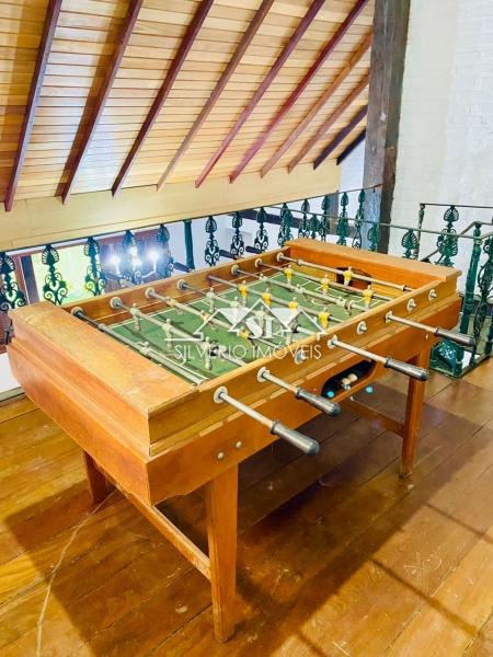 Casa à venda com 5 quartos, 258m² - Foto 27