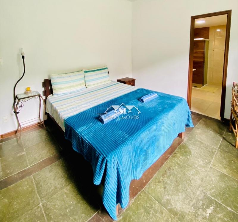 Casa à venda com 5 quartos, 258m² - Foto 6