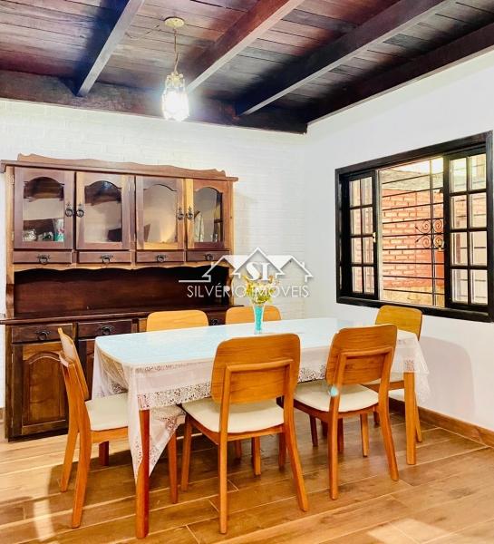 Casa à venda com 5 quartos, 258m² - Foto 35