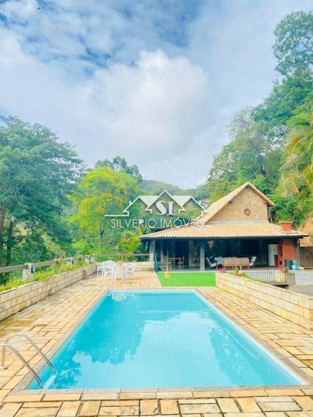 Casa em Nogueira - Petrópolis/RJ  - 5 Quartos