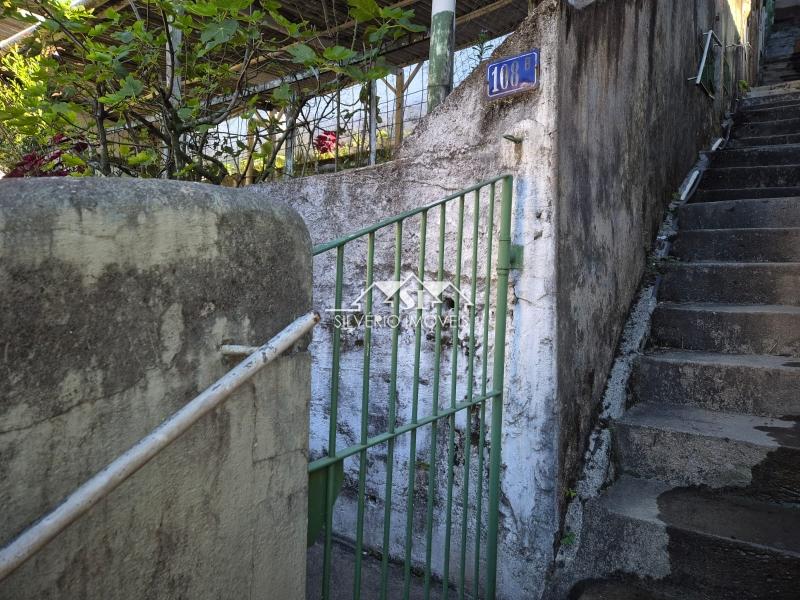 Casa à venda com 2 quartos, 60m² - Foto 2