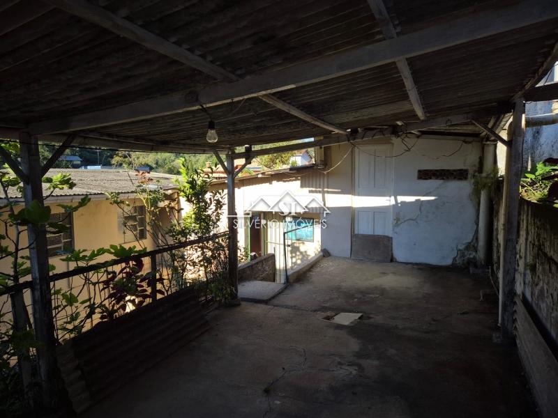 Casa à venda com 2 quartos, 60m² - Foto 8