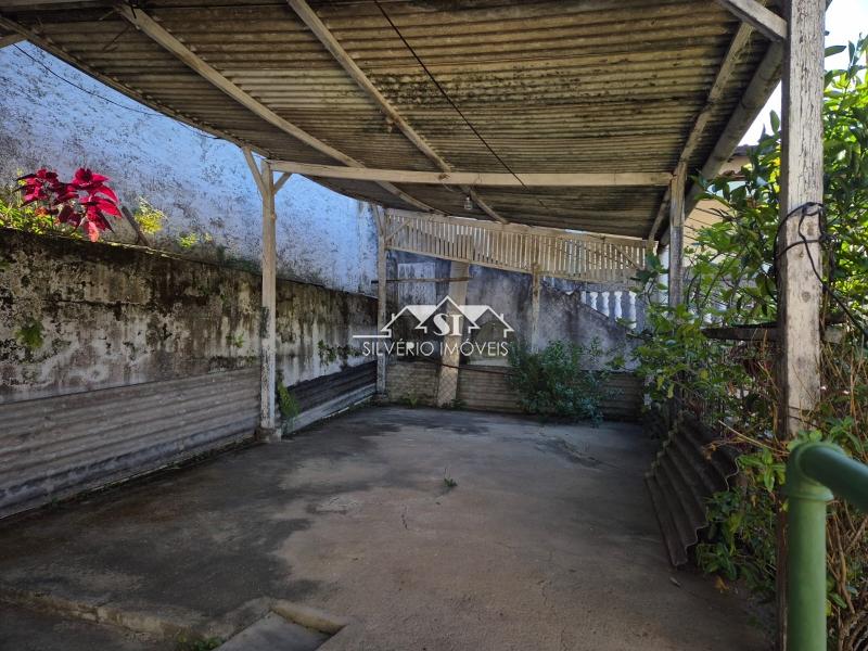 Casa à venda com 2 quartos, 60m² - Foto 9