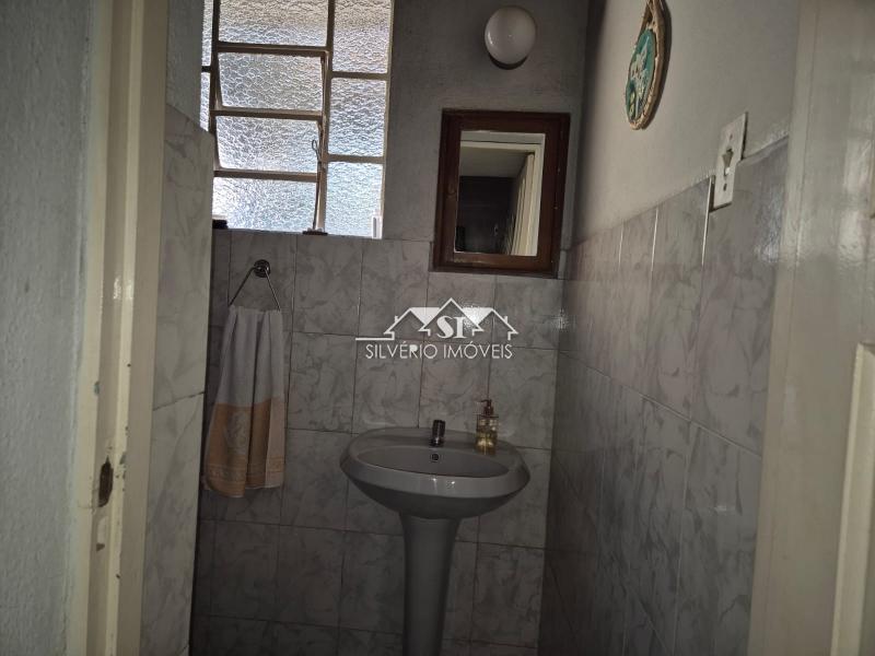 Casa à venda com 2 quartos, 60m² - Foto 24