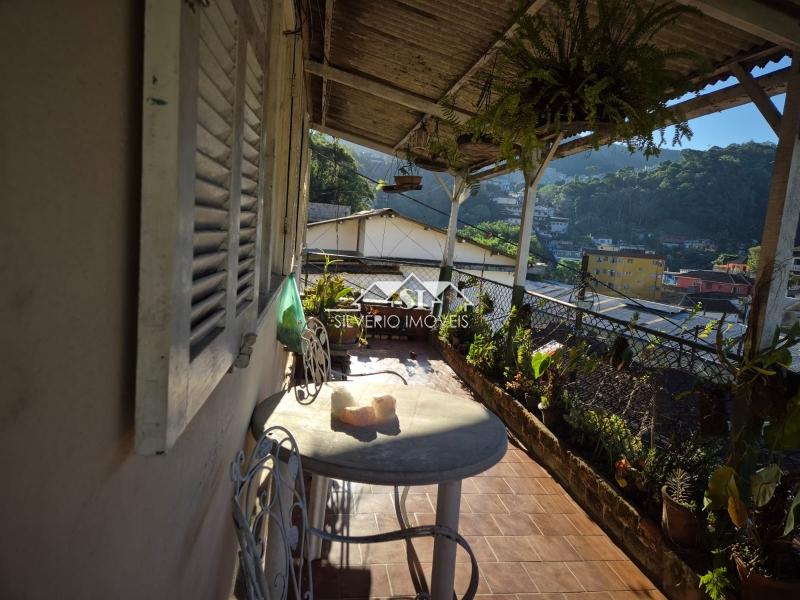 Casa à venda com 2 quartos, 60m² - Foto 11