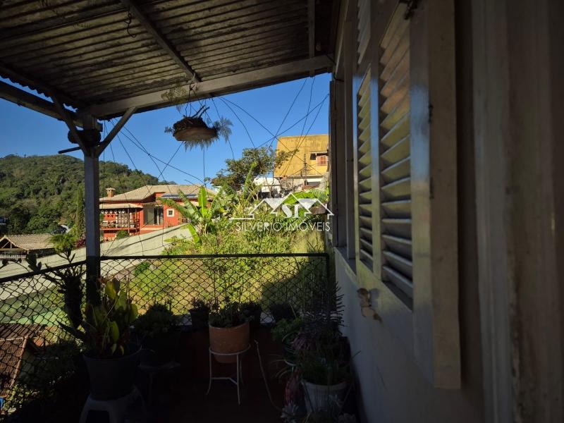 Casa à venda com 2 quartos, 60m² - Foto 12